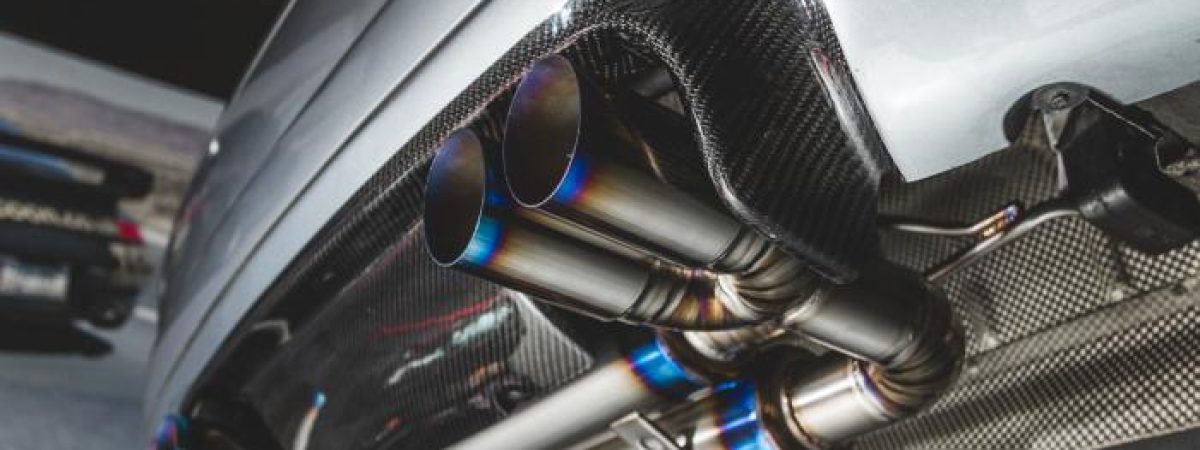 Scarico in acciaio o in titanio, quale scegliere?